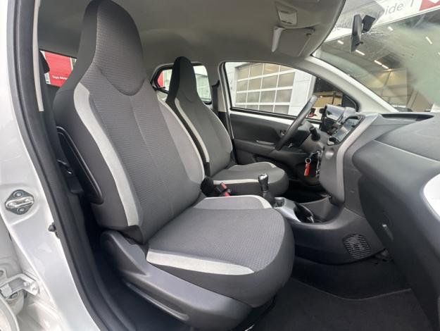 TOYOTA Aygo 1.0 72 x-play  