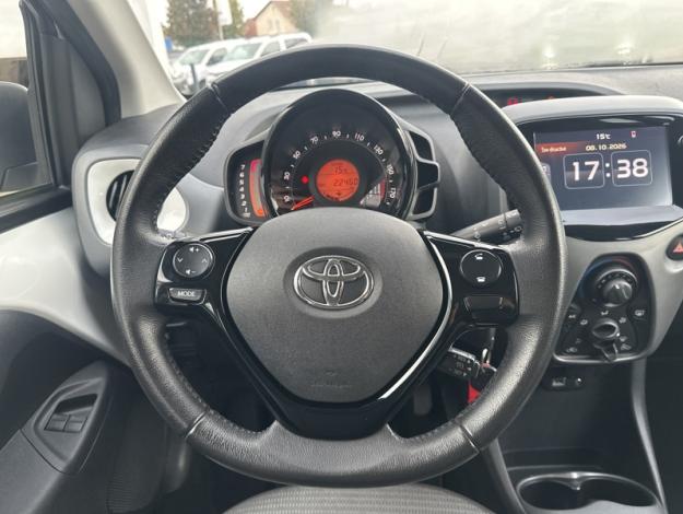 TOYOTA Aygo 1.0 72 x-play  