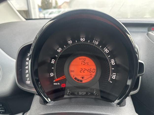 TOYOTA Aygo 1.0 72 x-play  
