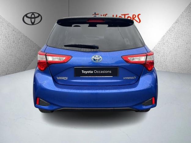TOYOTA Yaris 100h Collection   