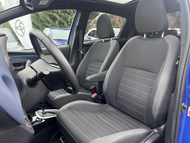 TOYOTA Yaris 100h Collection   