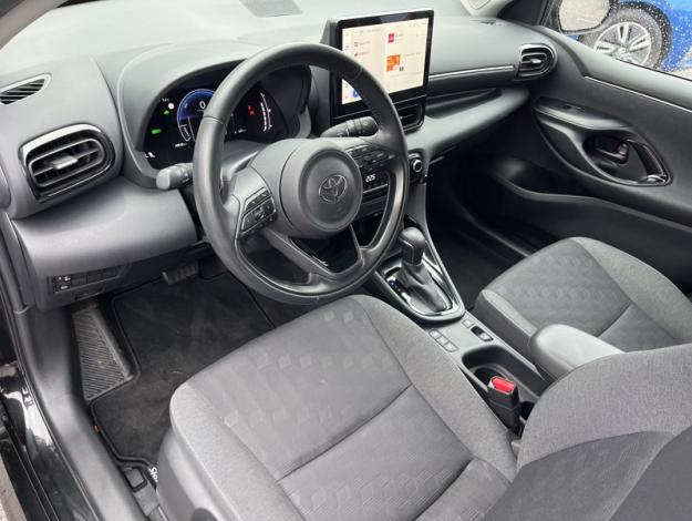 TOYOTA Yaris 116h Design   
