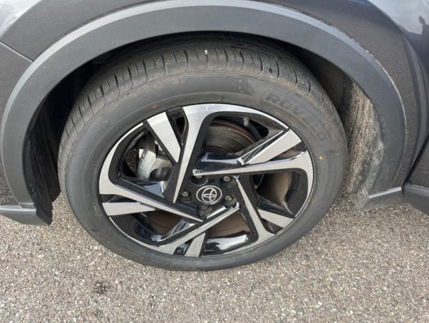 TOYOTA C-HR 122h Design  