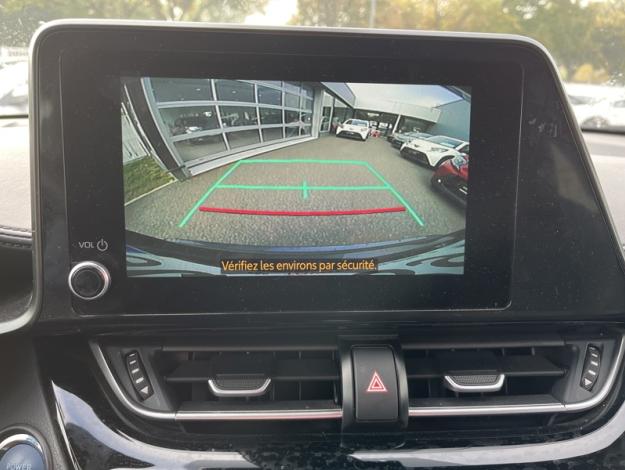 TOYOTA C-HR 122h Design  