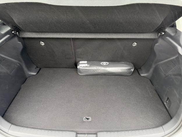 TOYOTA Yaris 116h Dynamic  