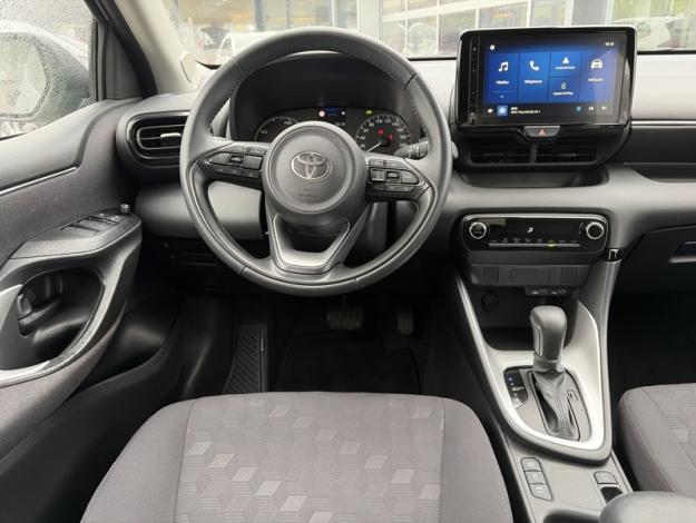 TOYOTA Yaris 116h Dynamic  