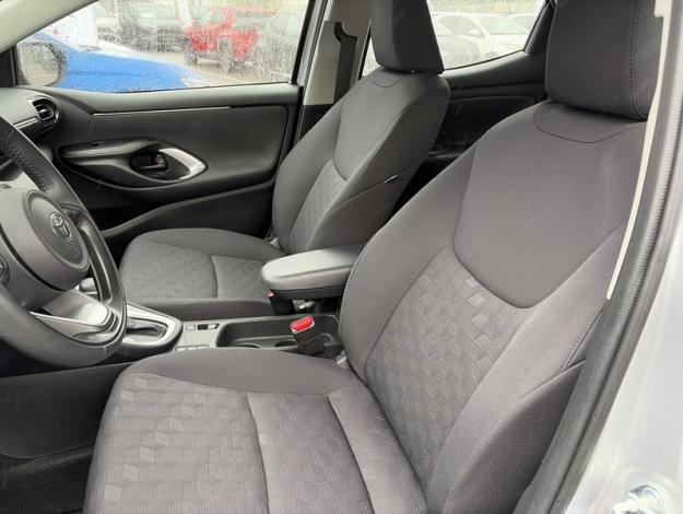 TOYOTA Yaris 116h Dynamic  