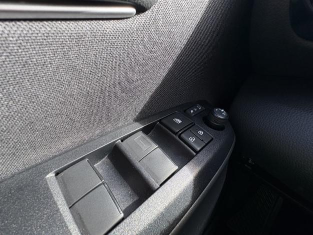 TOYOTA Yaris Cross 1.5 HYBRID 116H DESIGN MC24  