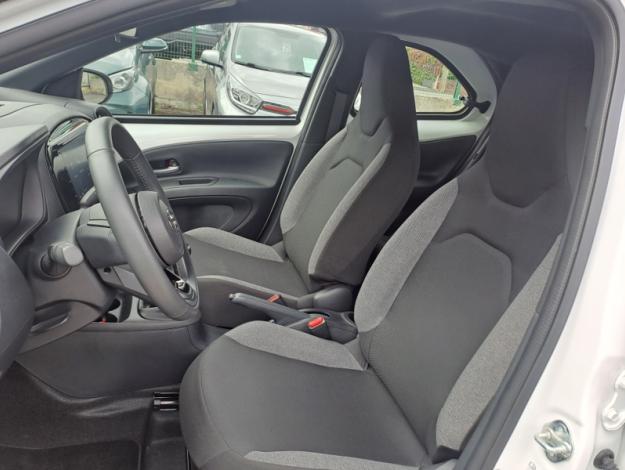 TOYOTA Aygo X 1.0 VVT-I 72 DYNAMIC  