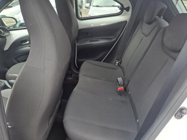 TOYOTA Aygo X 1.0 VVT-I 72 DYNAMIC  
