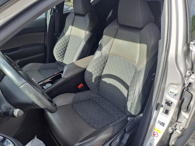 TOYOTA C-HR 2.0 HYBRIDE 184 DISTINCTIVE  
