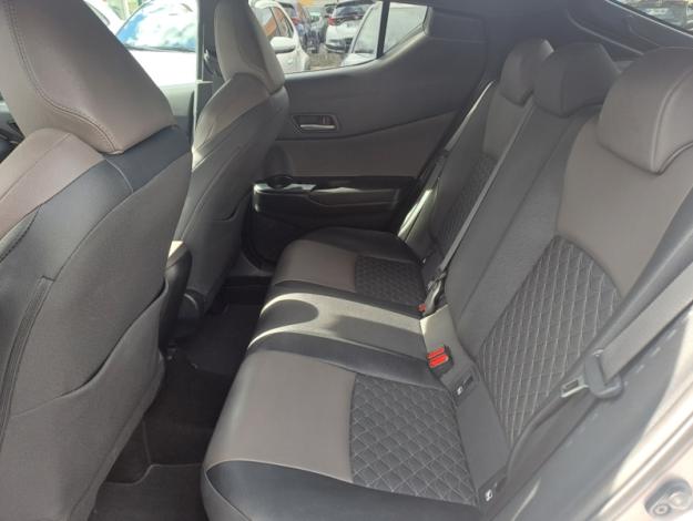 TOYOTA C-HR 2.0 HYBRIDE 184 DISTINCTIVE  