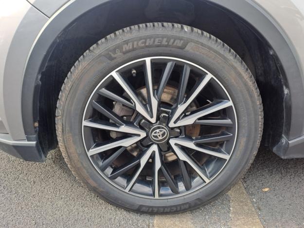 TOYOTA C-HR 2.0 HYBRIDE 184 DISTINCTIVE  