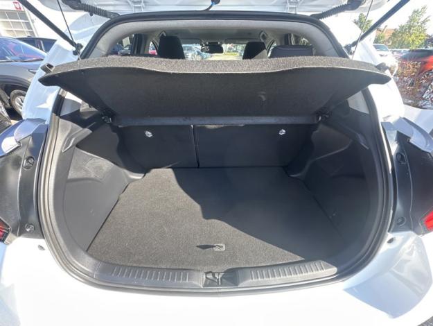 TOYOTA Yaris 116h Design  