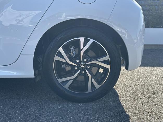 TOYOTA Yaris 116h Design  