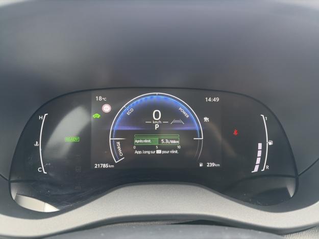 TOYOTA Yaris 116h Design  