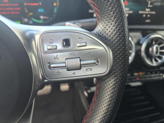 MERCEDES-BENZ Classe A 250 e AMG Line  