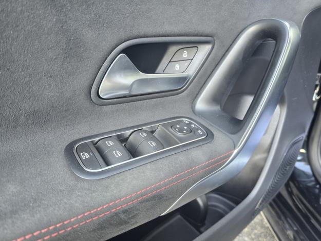 MERCEDES-BENZ Classe A 250 e AMG Line  