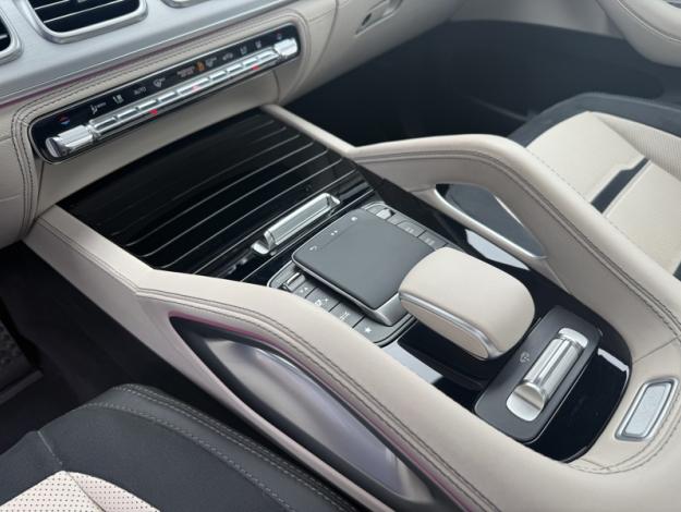 MERCEDES-BENZ Mercedes-AMG GLE 53 Hybride 4MATIC+ Mercedes-AMG GLE 53 Hybride 4MATIC+  Mercedes-AMG GLE 53 Hybride 4MATIC+