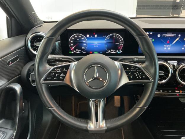 MERCEDES-BENZ A 250 e Luxury Line  