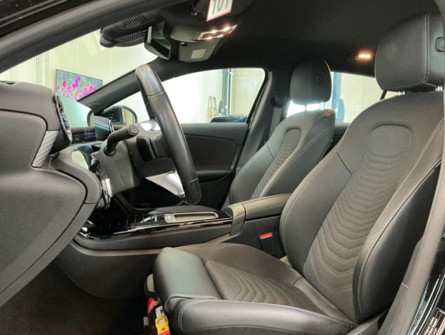 MERCEDES-BENZ A 250 e Luxury Line  