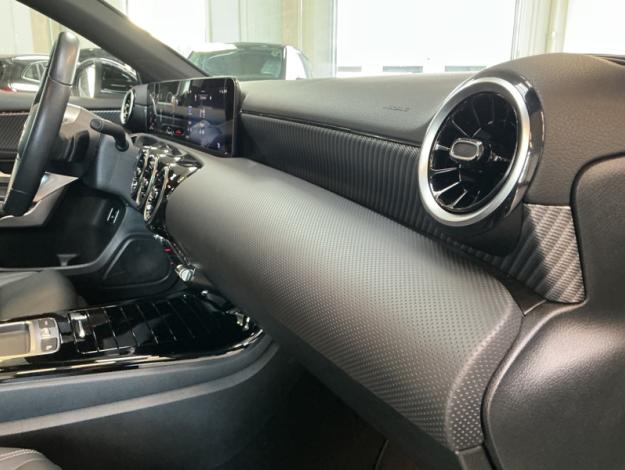 MERCEDES-BENZ A 250 e Luxury Line  