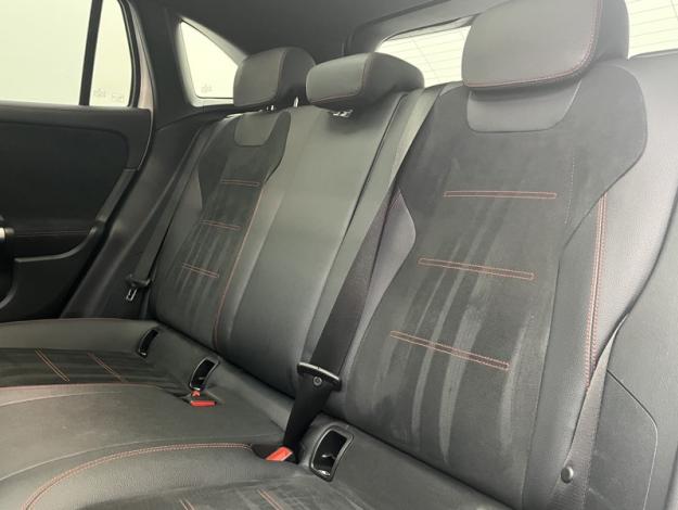 MERCEDES-BENZ GLA 200 d AMG Line AMG Line 
