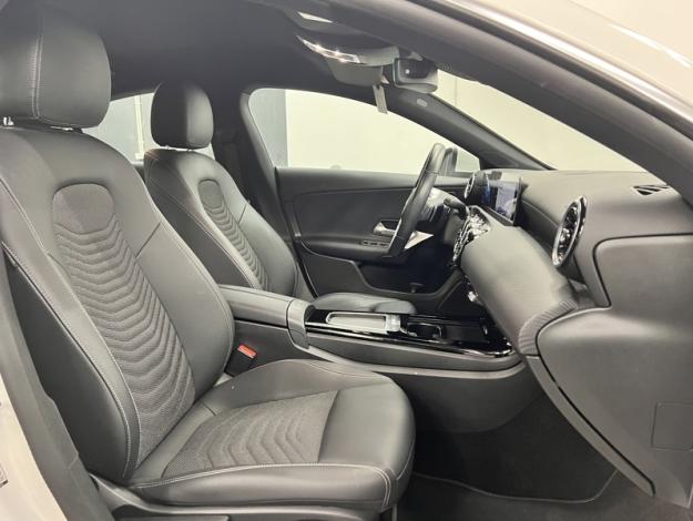 MERCEDES-BENZ CLA-Class CLA 180
