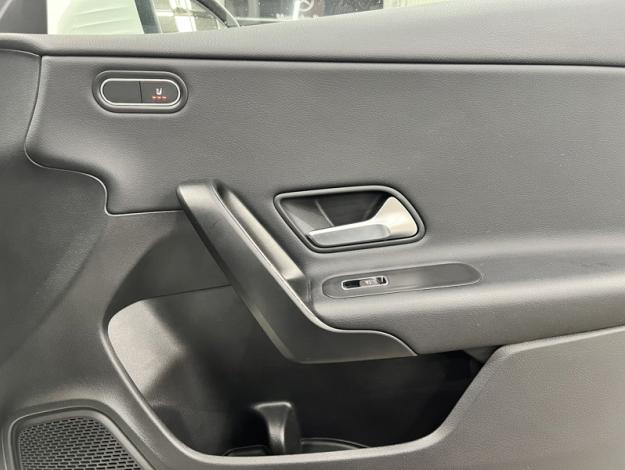 MERCEDES-BENZ CLA-Class CLA 180