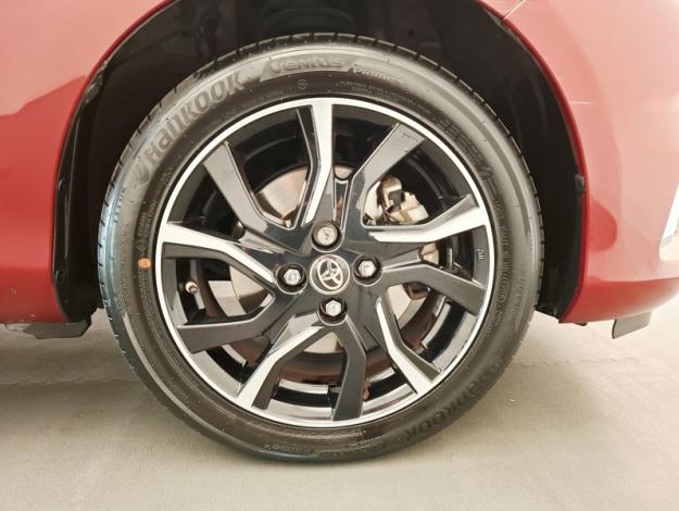 TOYOTA Yaris 1.5 110 VVT-I COLLECTION  