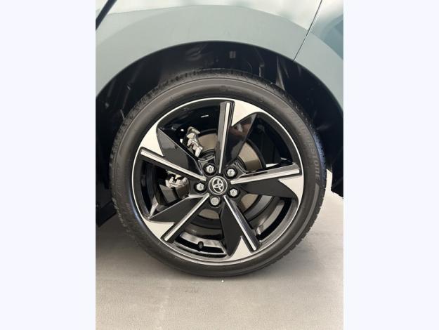 TOYOTA Yaris 1.5 130H COLLECTION   PACK TECHNO