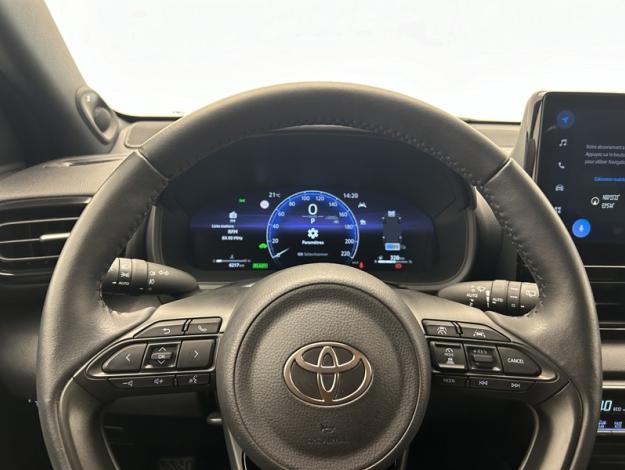 TOYOTA Yaris 1.5 130H COLLECTION   PACK TECHNO