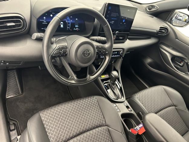 TOYOTA Yaris 1.5 130H COLLECTION   PACK TECHNO
