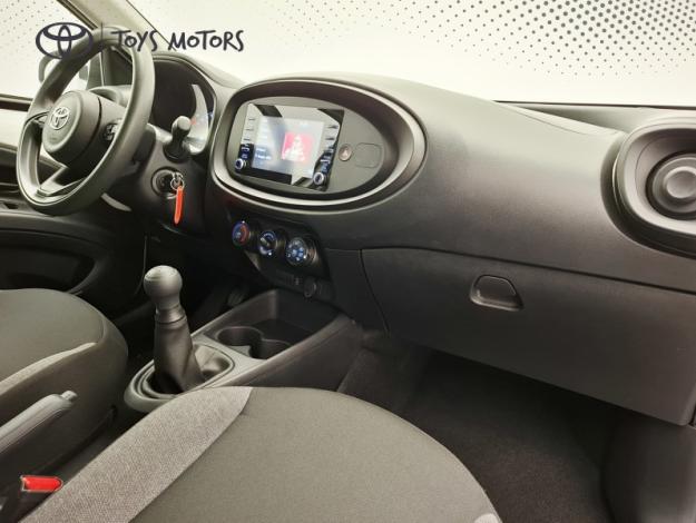TOYOTA Aygo X 1.0 VVT-I 72 ACTIVE BUSINESS  