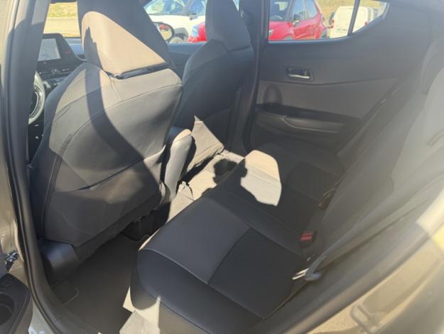TOYOTA C-HR 2.0 HYBRIDE 184 DISTINCTIVE  