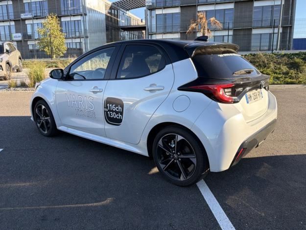 TOYOTA Yaris Hybride 130h Collection  YARIS HYBRIDE 130H COLLEC TECHNO MY26
