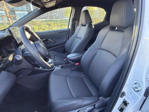 TOYOTA Yaris Hybride 130h Collection  YARIS HYBRIDE 130H COLLEC TECHNO MY26