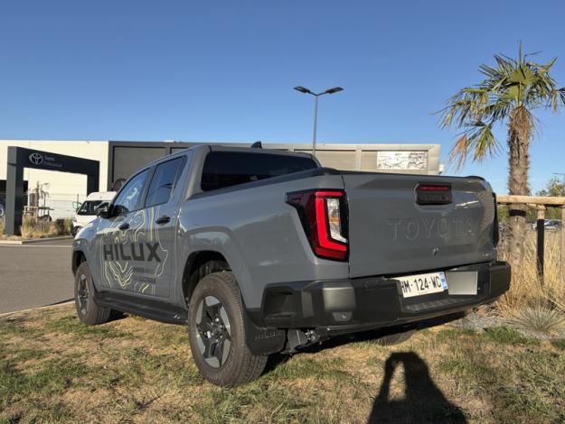 TOYOTA Hilux BEV 59KWH LOUNGE DOUBLE CAB 4WD AUTO  HILUX EV 59 KWH LOUNGE NG26 VD