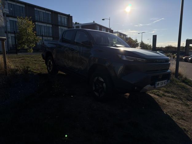 TOYOTA Hilux BEV 59KWH LOUNGE DOUBLE CAB 4WD AUTO  HILUX EV 59 KWH LOUNGE NG26 VD