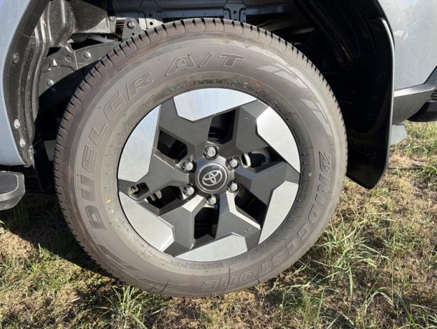 TOYOTA Hilux BEV 59KWH LOUNGE DOUBLE CAB 4WD AUTO  HILUX EV 59 KWH LOUNGE NG26 VD