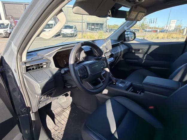 TOYOTA Hilux BEV 59KWH LOUNGE DOUBLE CAB 4WD AUTO  HILUX EV 59 KWH LOUNGE NG26 VD