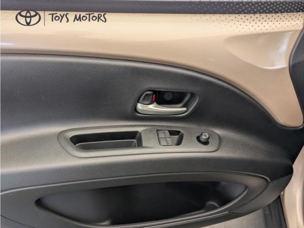 TOYOTA Aygo X 1.0 VVT-I 72 DESIGN S-CVT  