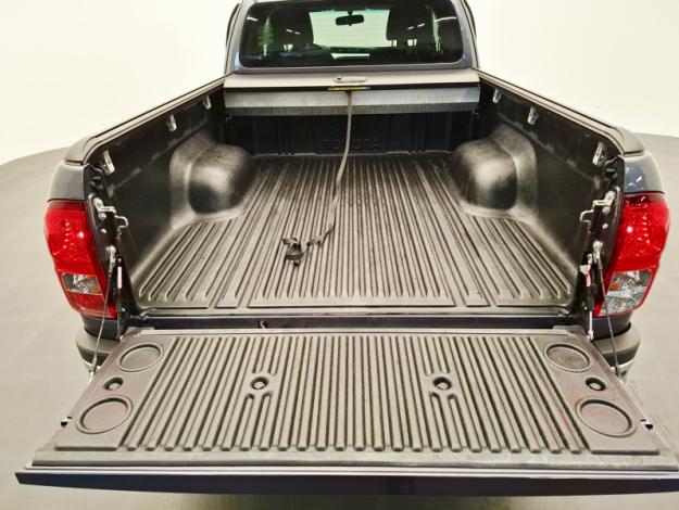 TOYOTA Hilux 2.4 D-4D X-TRA LEGENDE 4WD BVA  