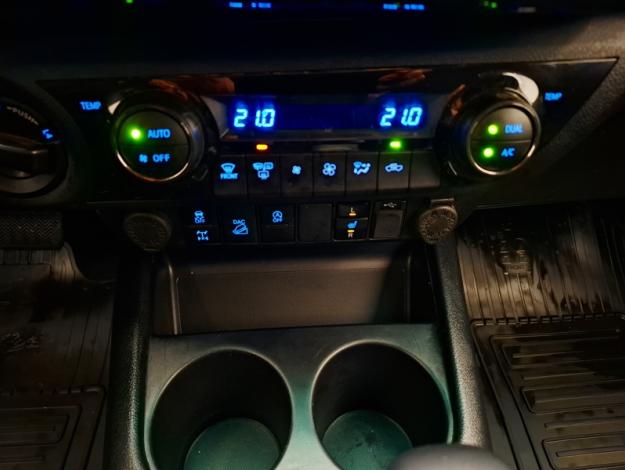 TOYOTA Hilux 2.4 D-4D X-TRA LEGENDE 4WD BVA  