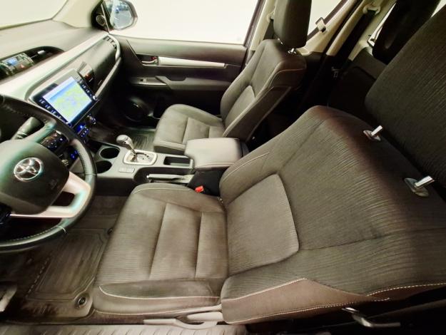 TOYOTA Hilux 2.4 D-4D X-TRA LEGENDE 4WD BVA  