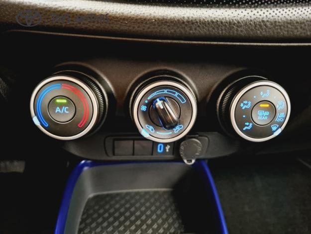 TOYOTA Aygo X 1.0 S-CVT 72 DESIGN  