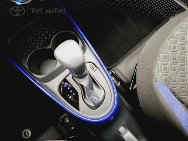 TOYOTA Aygo X 1.0 S-CVT 72 DESIGN  