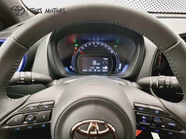 TOYOTA Aygo X 1.0 S-CVT 72 DESIGN  
