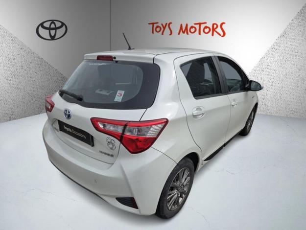 TOYOTA Yaris 100h DYNAMIC   