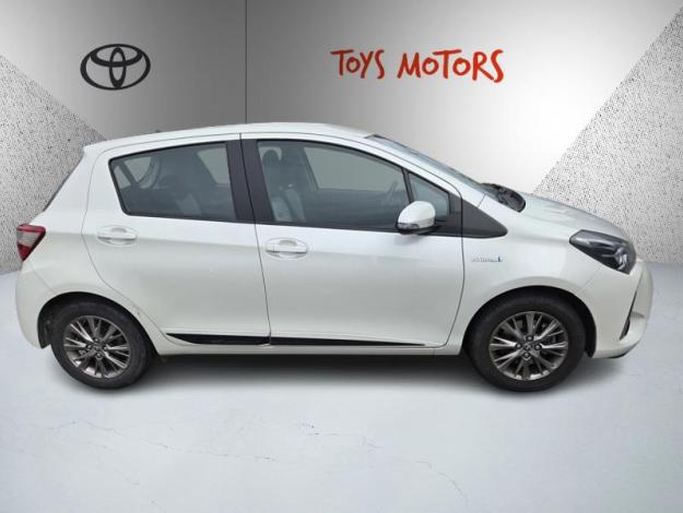 TOYOTA Yaris 100h DYNAMIC   
